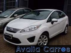 ford-fiesta-sedan-se-1-6-2011