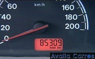 O alto custo de um veículo parado