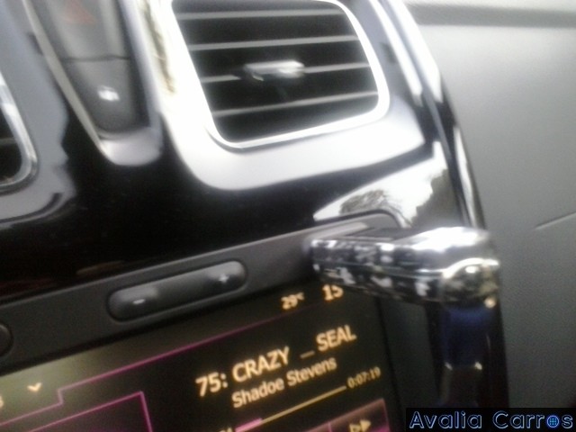 Uma das melhores multimídias para carros populares