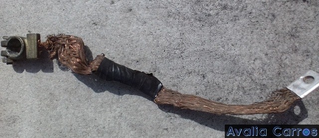 Avaliação do cabo negativo da bateria do Gol CL 1.8 1989