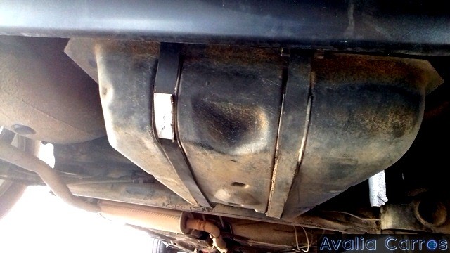 Avaliação da cinta do tanque de combustível do Gol CL 1.8 1989