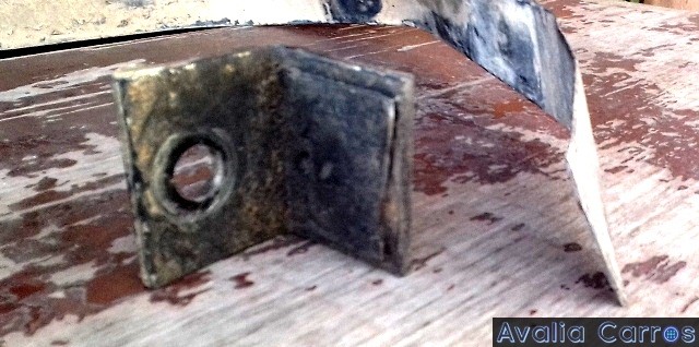 Avaliação da cinta do tanque de combustível do Gol CL 1.8 1989