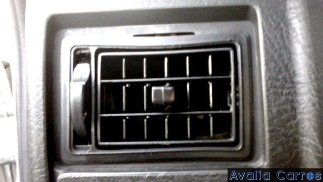 Avaliação do difusor de ar lateral do Gol CL 1.8 1989