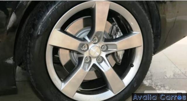 Avaliação do Holden Camaro