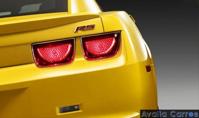 Avaliação do Holden Camaro